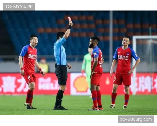 直接红牌判罚要点：严重犯规与暴力行为如何界定