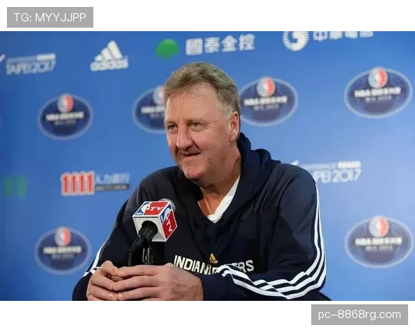 拉里·伯德关键时刻多面手作用显著 超越同时代核心提升球队稳定性